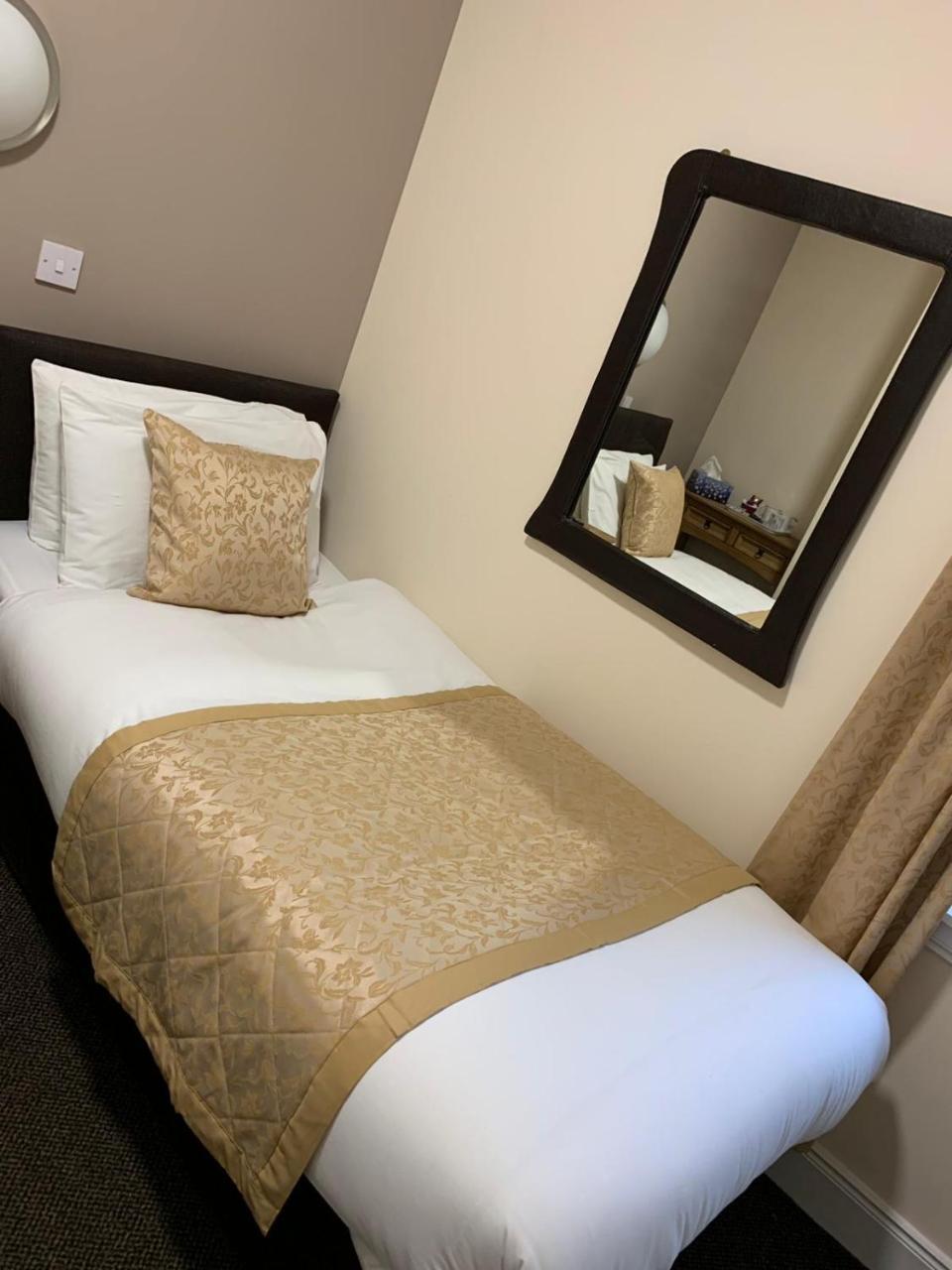 Waverley Inn Lodge دينغْوول المظهر الخارجي الصورة