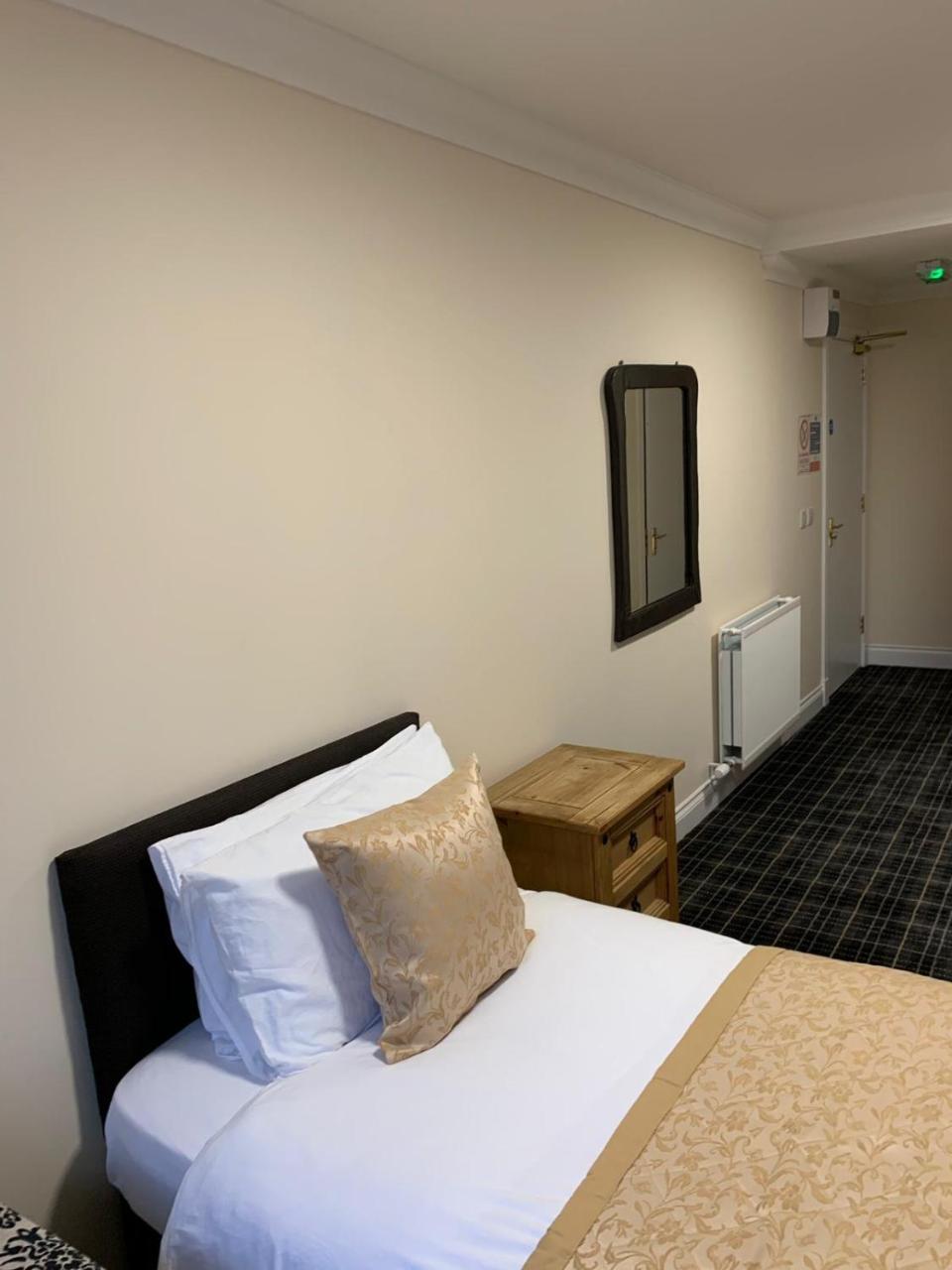 Waverley Inn Lodge دينغْوول المظهر الخارجي الصورة